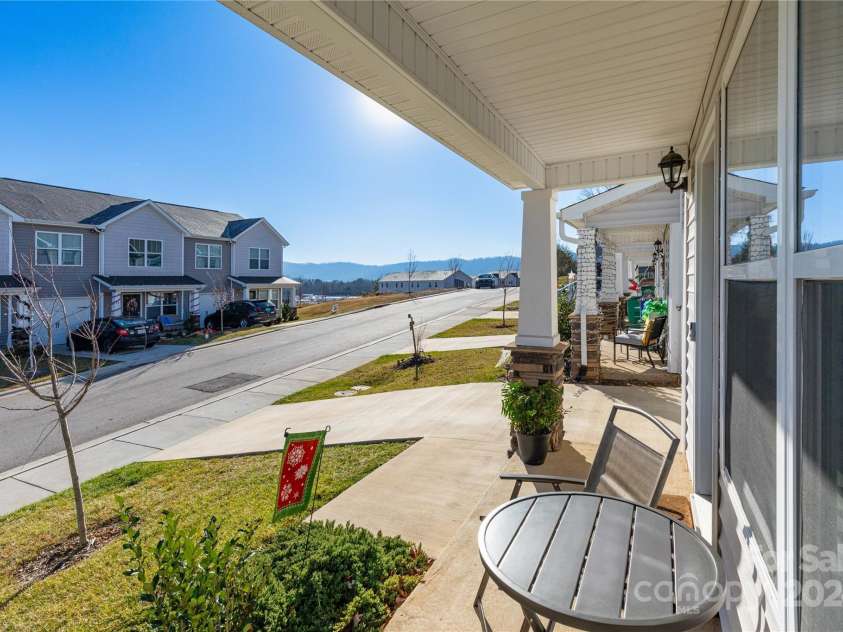 39 Benedict Lane, Weaverville, NC 28787.  MLS# CAR4208011, YatesRealty ID 3817. Front Porch Views
