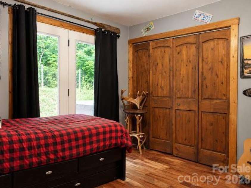 77 E Lake Dr East Lake Drive, Fairview, NC 28730.  MLS# CAR4405449, YatesRealty ID 38171. 