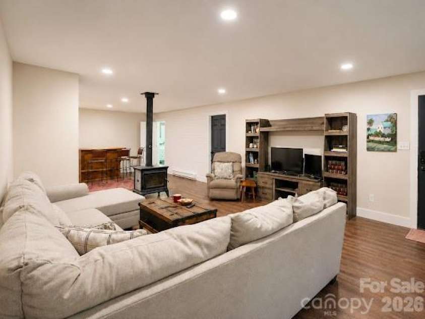 77 E Lake Dr East Lake Drive, Fairview, NC 28730.  MLS# CAR4405449, YatesRealty ID 38171. 