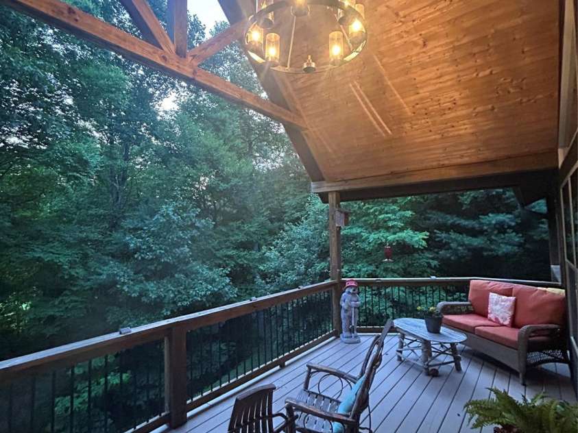 77 E Lake Dr East Lake Drive, Fairview, NC 28730.  MLS# CAR4405449, YatesRealty ID 38171. 
