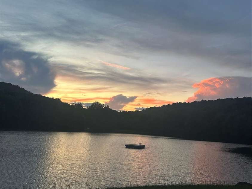 77 E Lake Dr East Lake Drive, Fairview, NC 28730.  MLS# CAR4405449, YatesRealty ID 38171. 