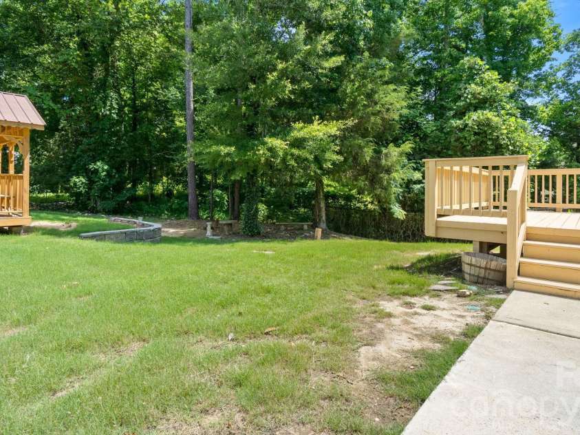 436 Longhorn Drive, Rock Hill, SC 29732.  MLS# CAR4383587, YatesRealty ID 38173. Backyard