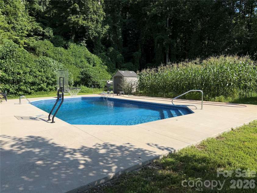 3430 Tranquil Hills Drive, Lenoir, NC 28645.  MLS# CAR4402608, YatesRealty ID 38174. 