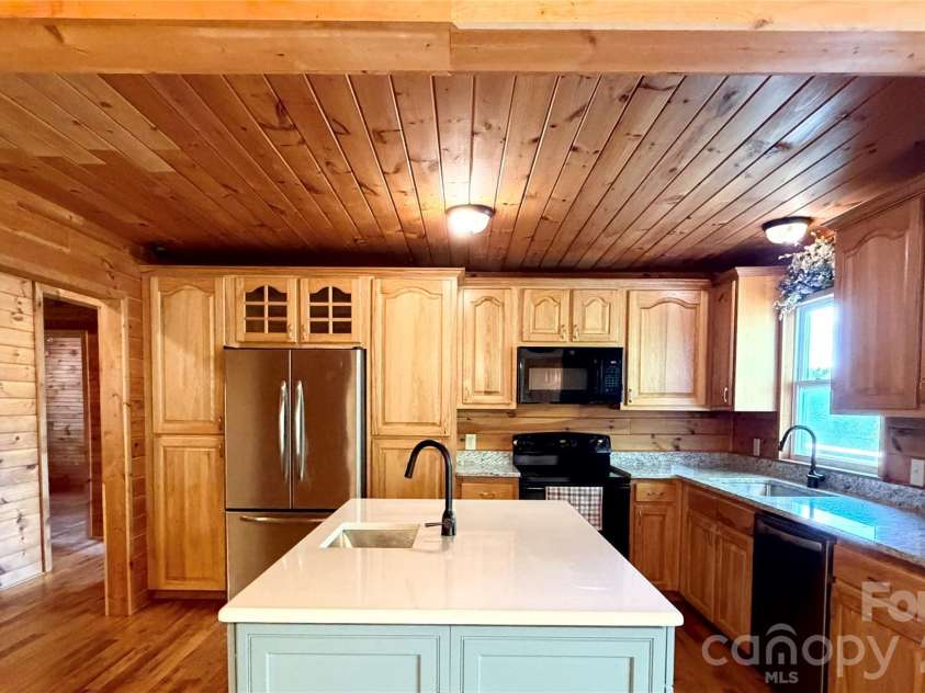 3430 Tranquil Hills Drive, Lenoir, NC 28645.  MLS# CAR4402608, YatesRealty ID 38174. Kitchen