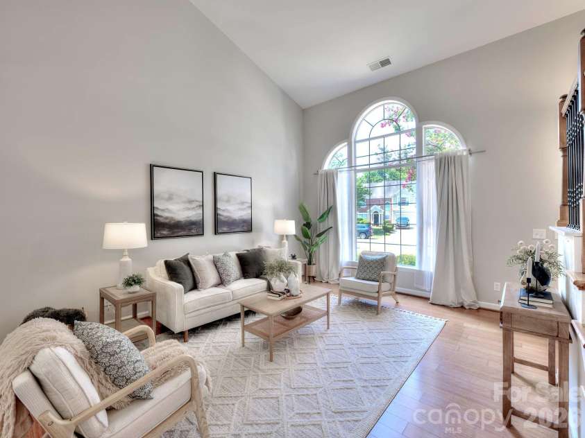 11206 Longhedge Lane, Charlotte, NC 28273.  MLS# CAR4402153, YatesRealty ID 38175. 