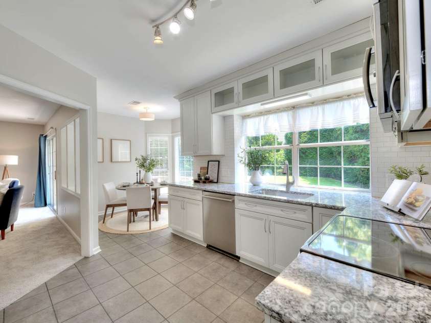 11206 Longhedge Lane, Charlotte, NC 28273.  MLS# CAR4402153, YatesRealty ID 38175. 