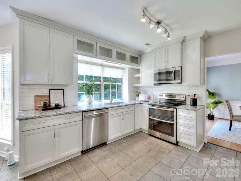 11206 Longhedge Lane, Charlotte, NC 28273.  MLS# CAR4402153, YatesRealty ID 38175. 