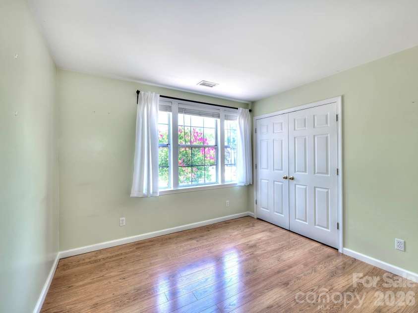 11206 Longhedge Lane, Charlotte, NC 28273.  MLS# CAR4402153, YatesRealty ID 38175. 
