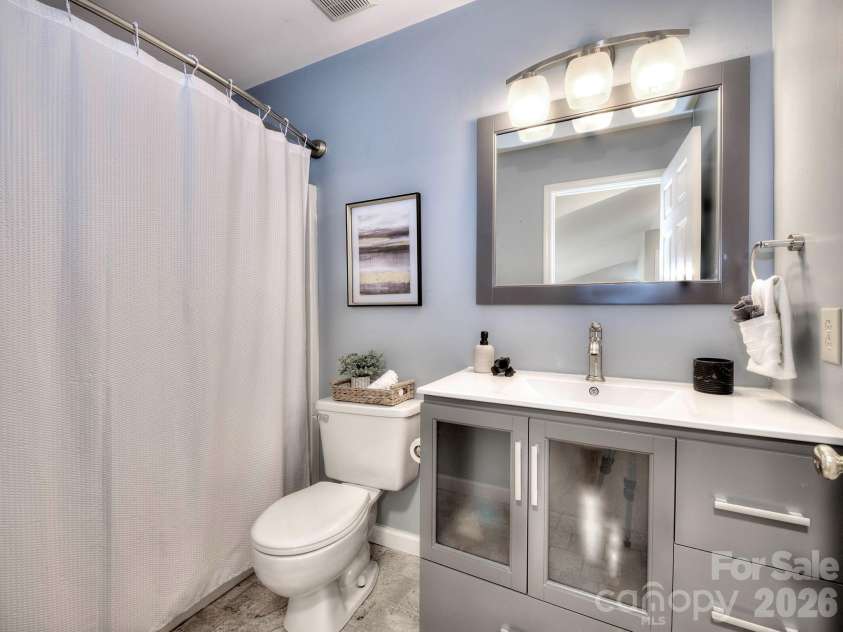 11206 Longhedge Lane, Charlotte, NC 28273.  MLS# CAR4402153, YatesRealty ID 38175. 