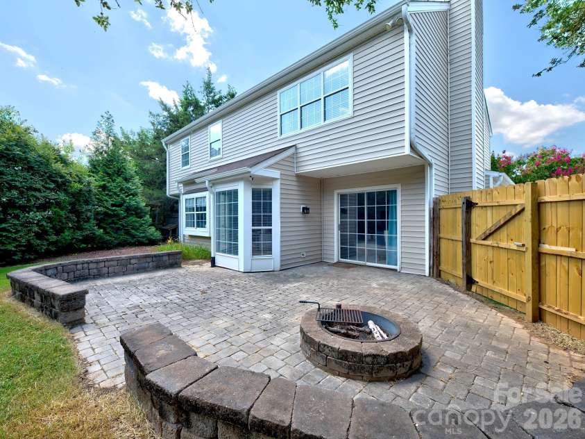 11206 Longhedge Lane, Charlotte, NC 28273.  MLS# CAR4402153, YatesRealty ID 38175. 
