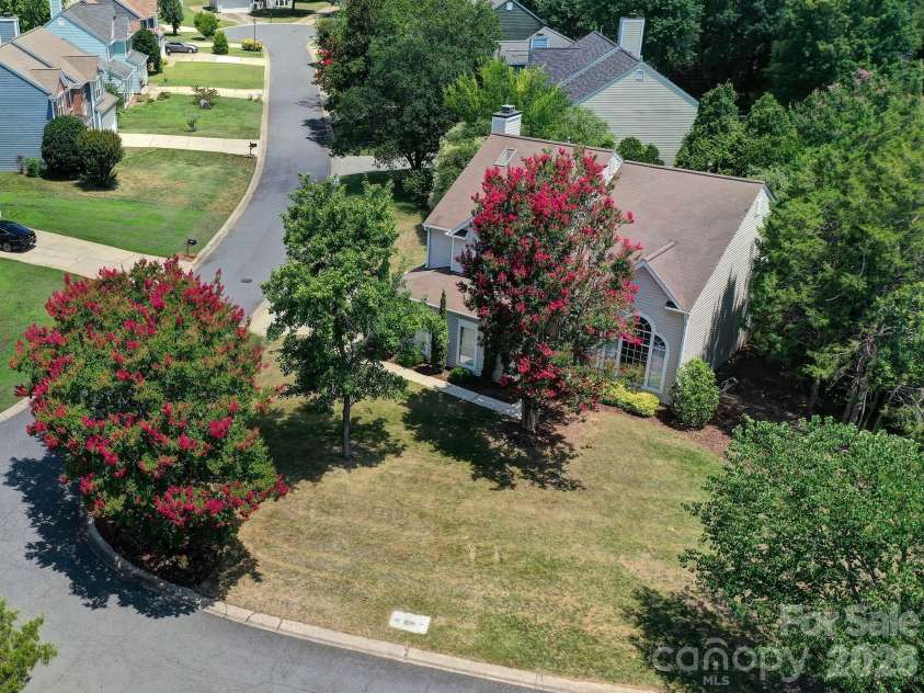 11206 Longhedge Lane, Charlotte, NC 28273.  MLS# CAR4402153, YatesRealty ID 38175. 