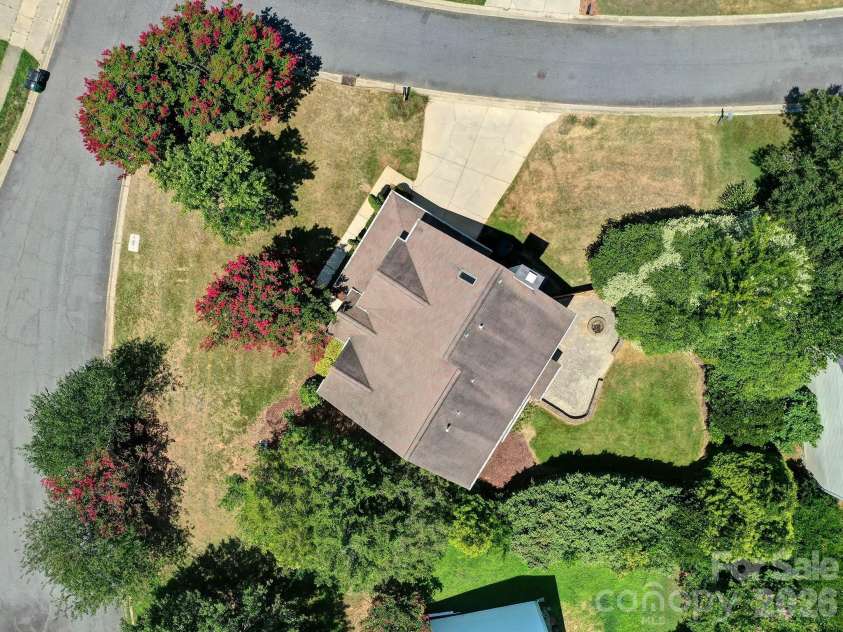 11206 Longhedge Lane, Charlotte, NC 28273.  MLS# CAR4402153, YatesRealty ID 38175. 