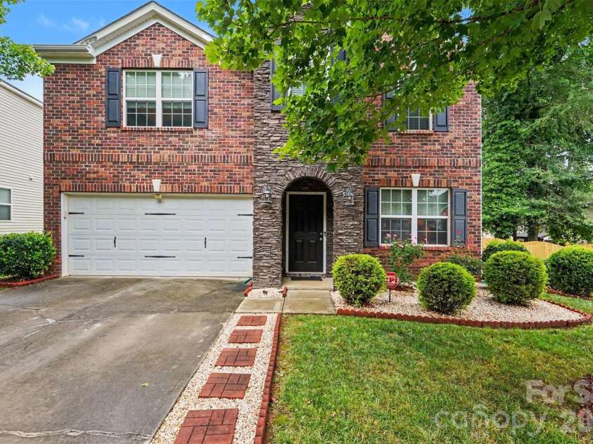 5510 Samuel Neel Road, Charlotte, NC 28278.  MLS# CAR4402149, YatesRealty ID 38176. 