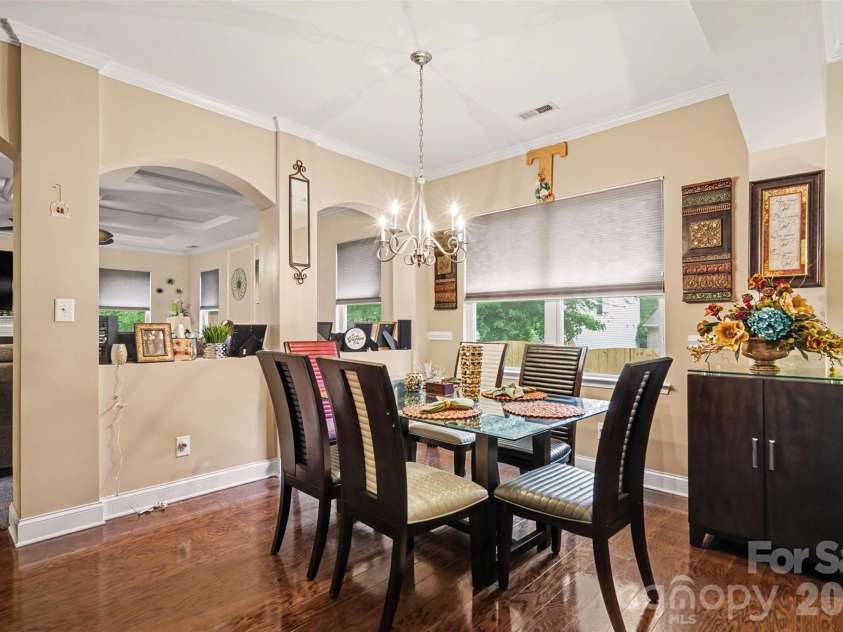 5510 Samuel Neel Road, Charlotte, NC 28278.  MLS# CAR4402149, YatesRealty ID 38176. 
