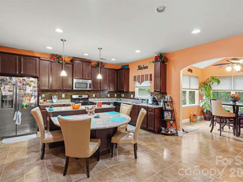 5510 Samuel Neel Road, Charlotte, NC 28278.  MLS# CAR4402149, YatesRealty ID 38176. 