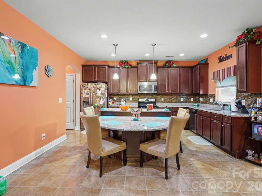 5510 Samuel Neel Road, Charlotte, NC 28278.  MLS# CAR4402149, YatesRealty ID 38176. 