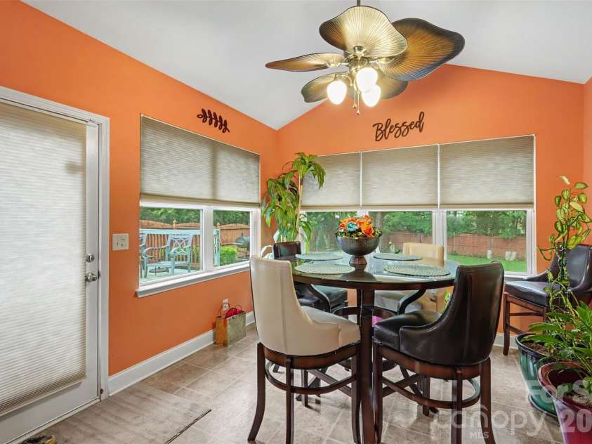 5510 Samuel Neel Road, Charlotte, NC 28278.  MLS# CAR4402149, YatesRealty ID 38176. 
