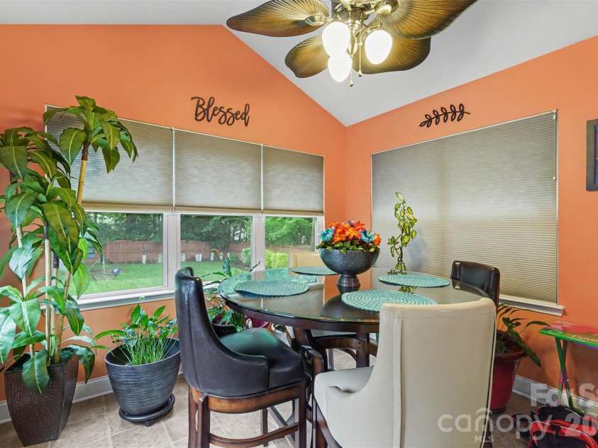 5510 Samuel Neel Road, Charlotte, NC 28278.  MLS# CAR4402149, YatesRealty ID 38176. 