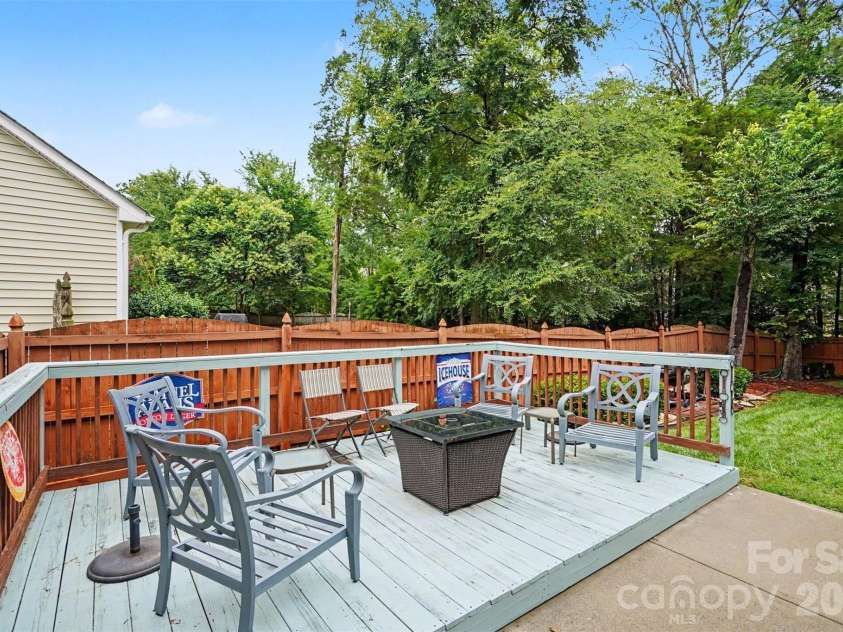 5510 Samuel Neel Road, Charlotte, NC 28278.  MLS# CAR4402149, YatesRealty ID 38176. 