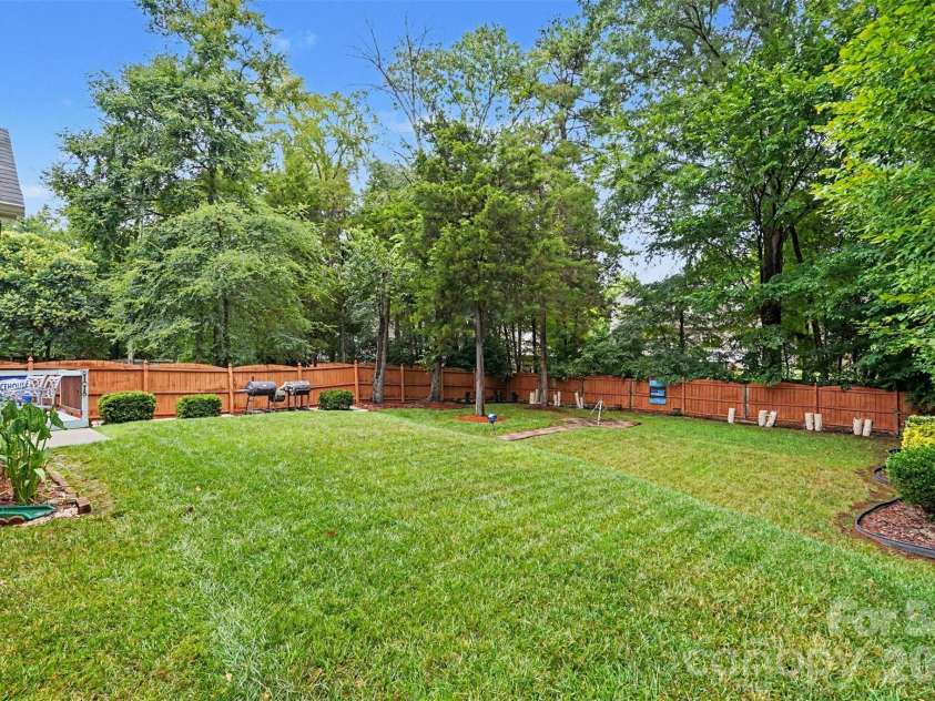 5510 Samuel Neel Road, Charlotte, NC 28278.  MLS# CAR4402149, YatesRealty ID 38176. 