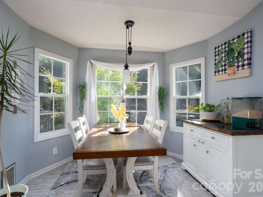 106 Quarry Way, Salisbury, NC 28146.  MLS# CAR4405112, YatesRealty ID 38177. Breakfast area