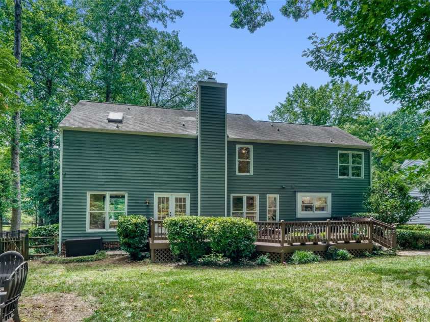 8609 Doe Path Lane, Huntersville, NC 28078.  MLS# CAR4403170, YatesRealty ID 38179. 