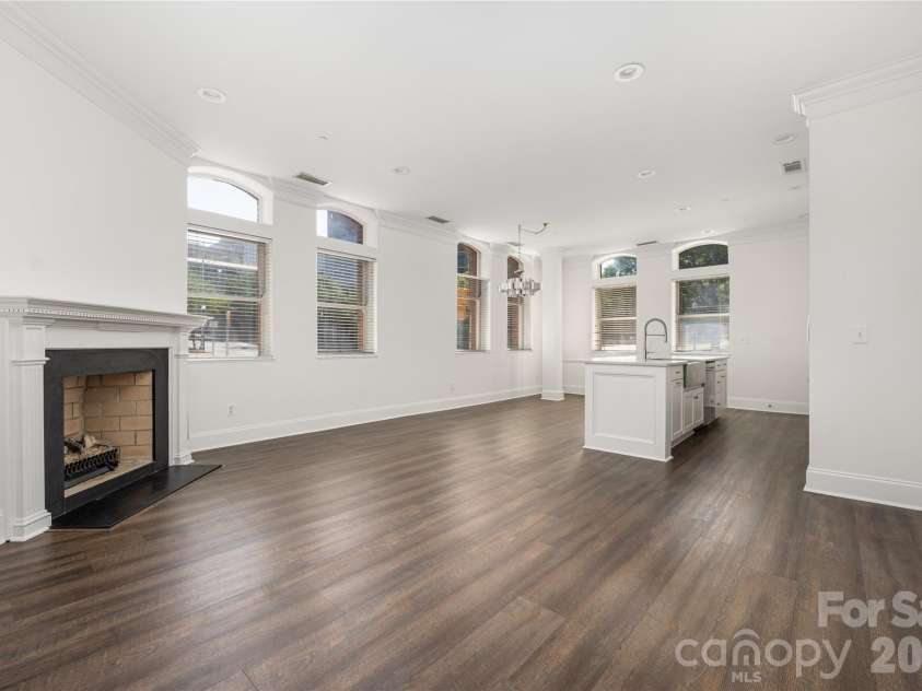 229 Church Street, Charlotte, NC 28202.  MLS# CAR4398195, YatesRealty ID 3818. 