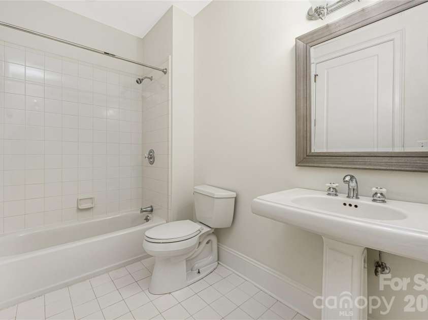 229 Church Street, Charlotte, NC 28202.  MLS# CAR4398195, YatesRealty ID 3818. 