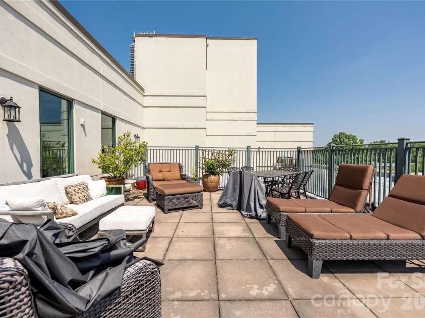229 Church Street, Charlotte, NC 28202.  MLS# CAR4398195, YatesRealty ID 3818. 