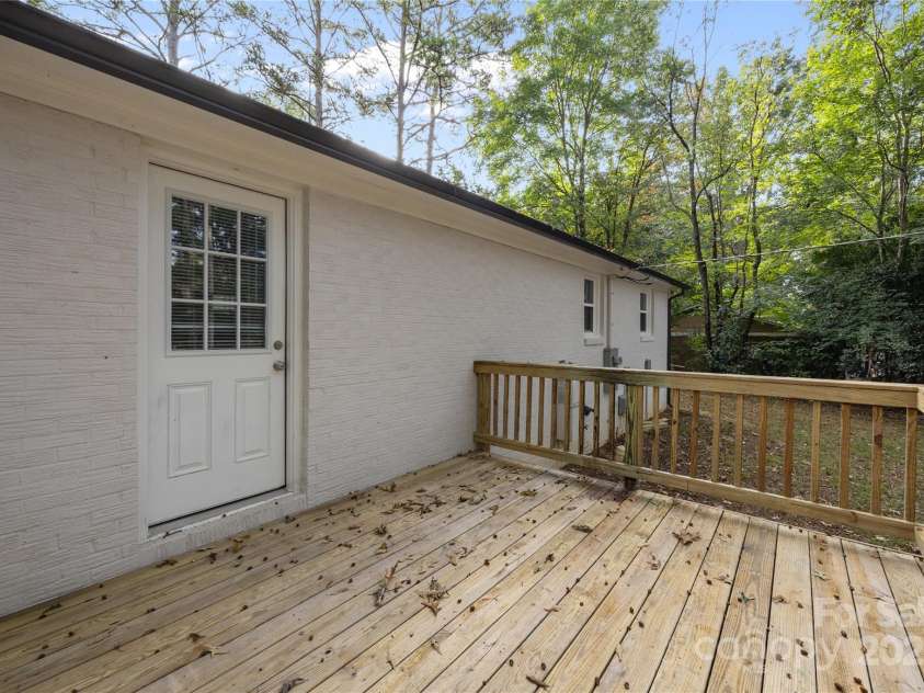 508 Jackson Avenue, Waxhaw, NC 28173.  MLS# CAR4311509, YatesRealty ID 3818. 