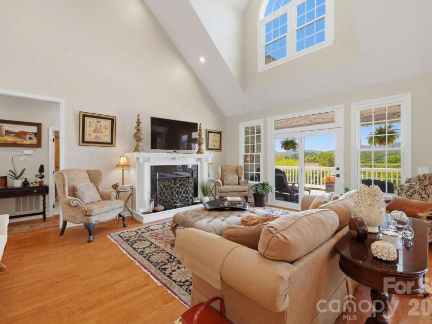 358 Olde Charter Circle, Jefferson, NC 28640.  MLS# CAR4405570, YatesRealty ID 38181. 