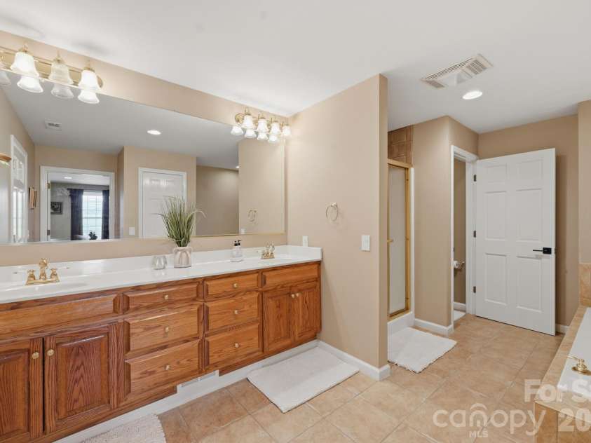 358 Olde Charter Circle, Jefferson, NC 28640.  MLS# CAR4405570, YatesRealty ID 38181. 