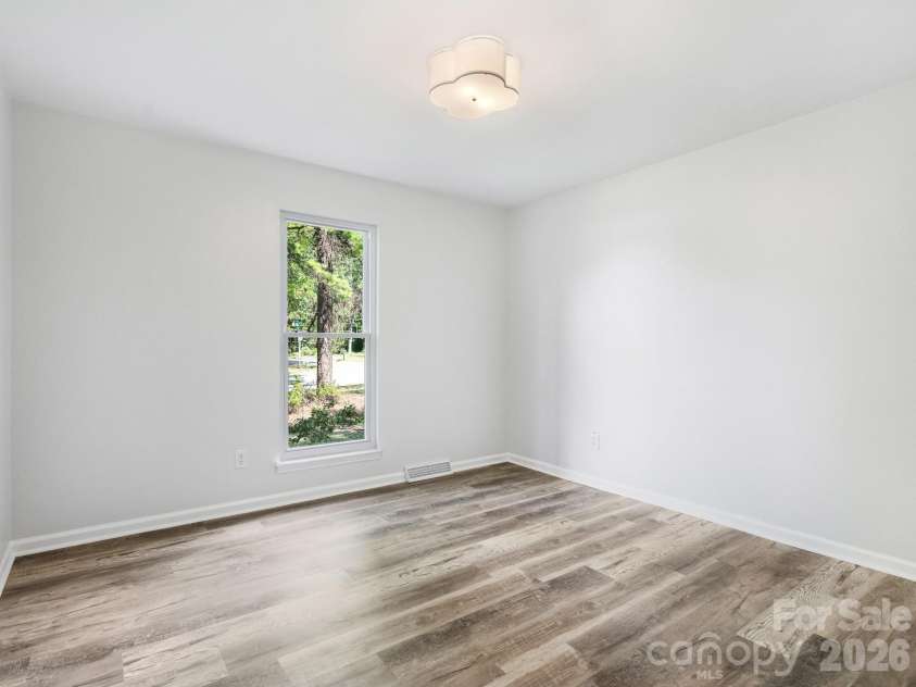 9501 Buckskin Lane, Charlotte, NC 28227.  MLS# CAR4402622, YatesRealty ID 38183. 