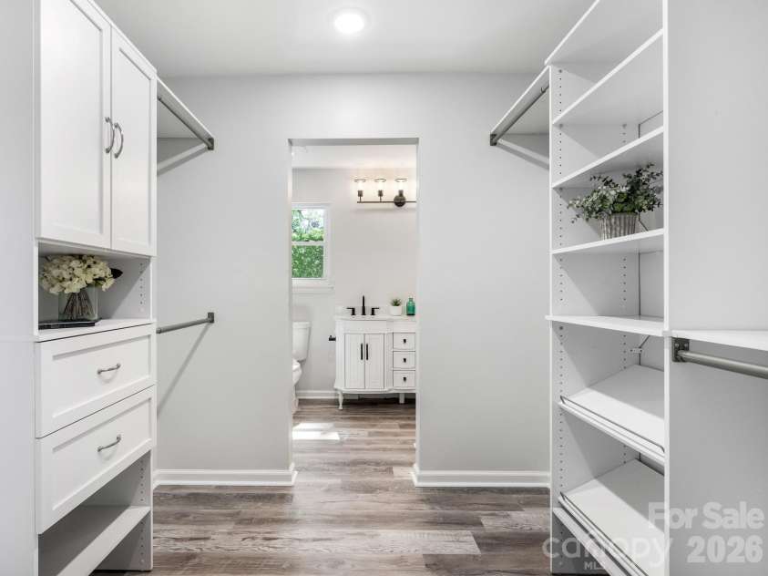 9501 Buckskin Lane, Charlotte, NC 28227.  MLS# CAR4402622, YatesRealty ID 38183. 