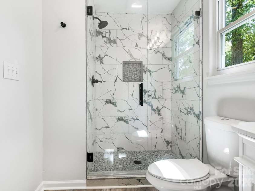 9501 Buckskin Lane, Charlotte, NC 28227.  MLS# CAR4402622, YatesRealty ID 38183. 