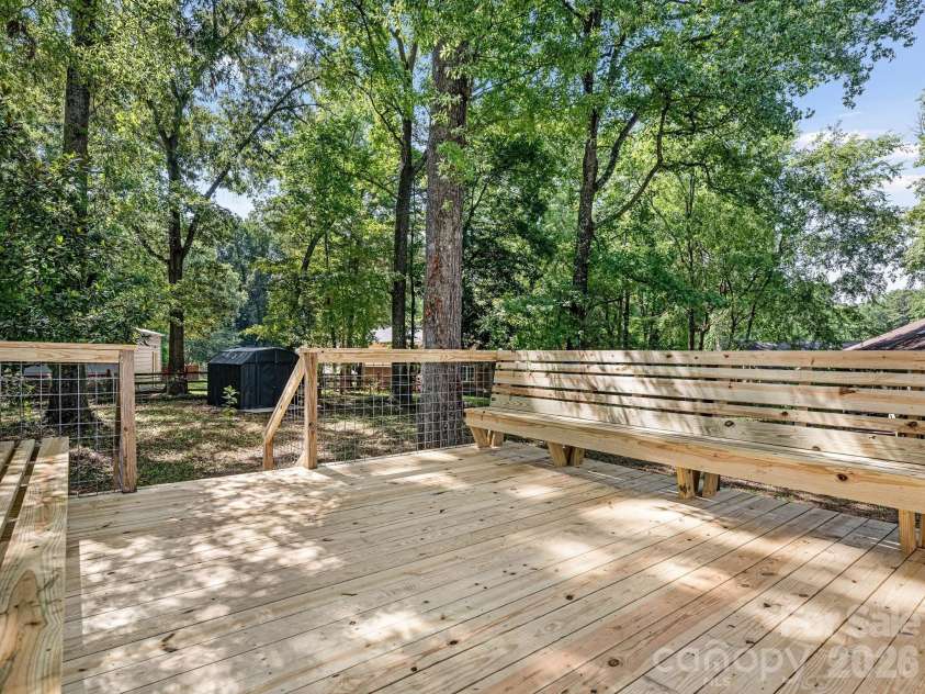 9501 Buckskin Lane, Charlotte, NC 28227.  MLS# CAR4402622, YatesRealty ID 38183. 