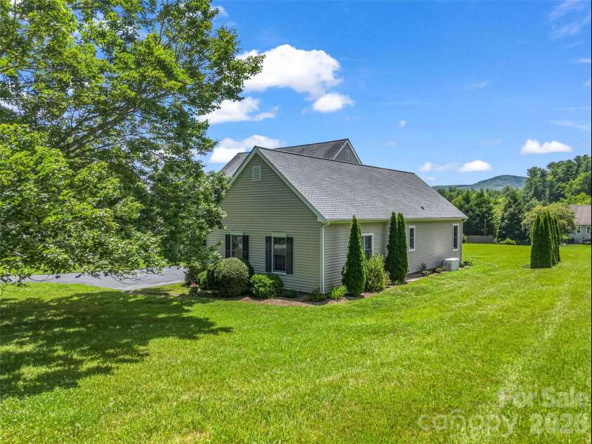 207 Sugar Hollow Road, Hendersonville, NC 28739.  MLS# CAR4404810, YatesRealty ID 38185. 