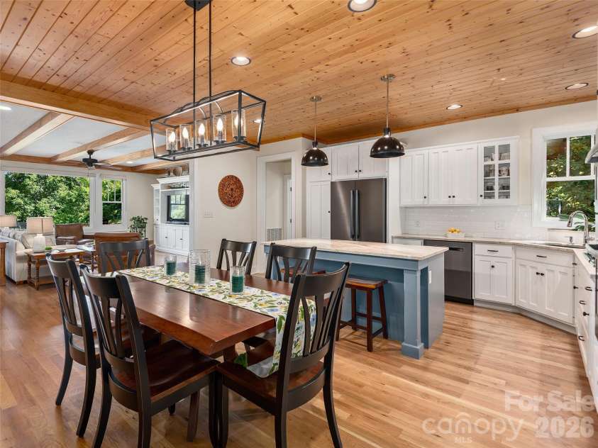 80 Village Pointe Lane, Asheville, NC 28803.  MLS# CAR4400779, YatesRealty ID 38188. 