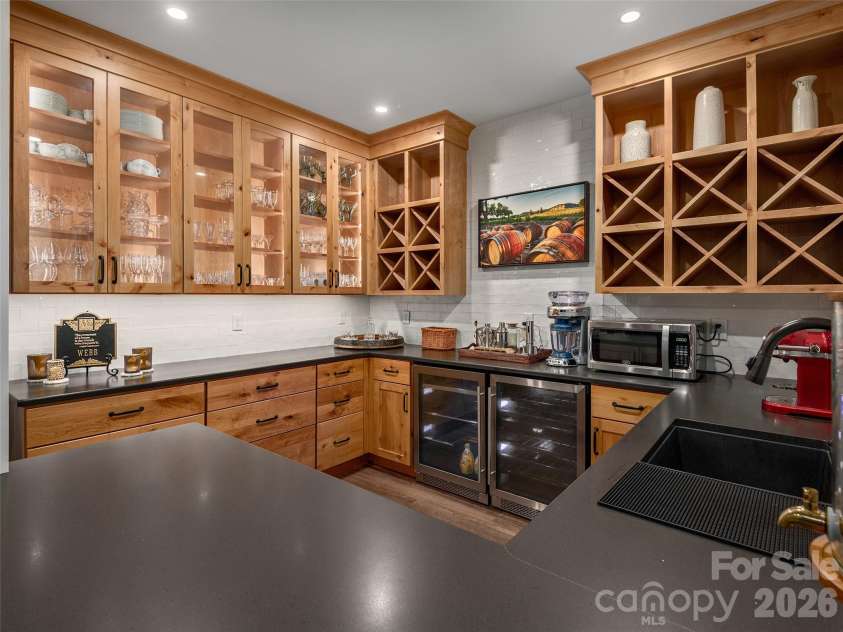 80 Village Pointe Lane, Asheville, NC 28803.  MLS# CAR4400779, YatesRealty ID 38188. 