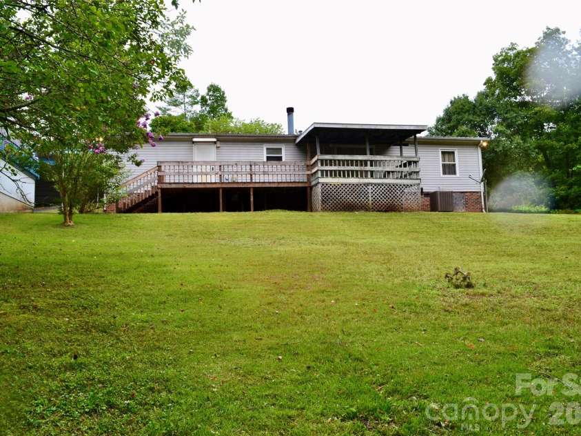 4851 Mounira Avenue, Hickory, NC 28602.  MLS# CAR4403343, YatesRealty ID 38189. 