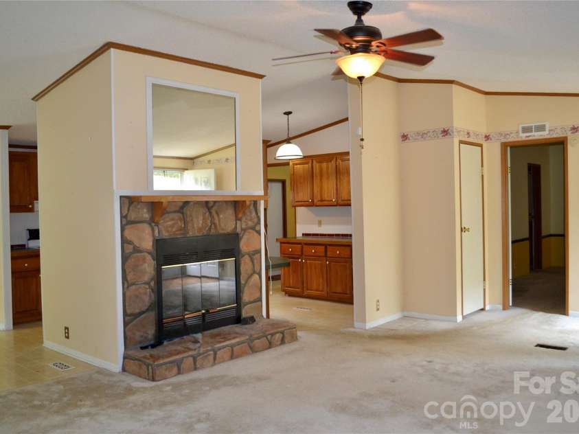 4851 Mounira Avenue, Hickory, NC 28602.  MLS# CAR4403343, YatesRealty ID 38189. 
