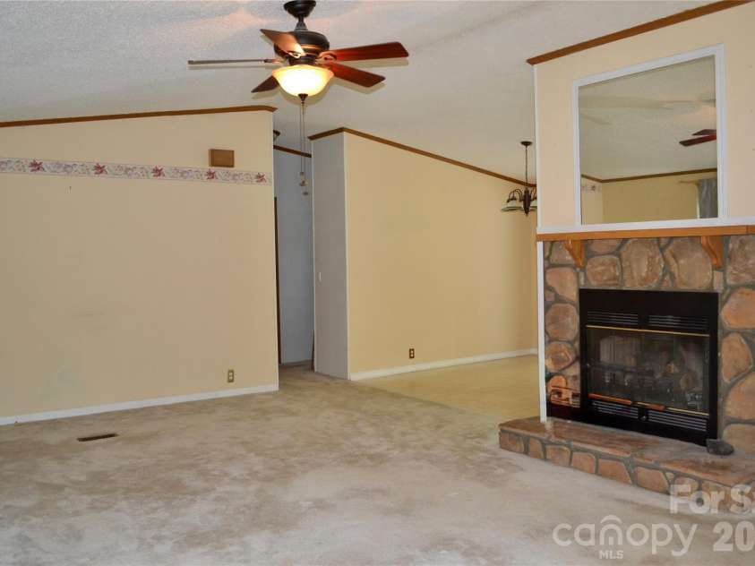 4851 Mounira Avenue, Hickory, NC 28602.  MLS# CAR4403343, YatesRealty ID 38189. 