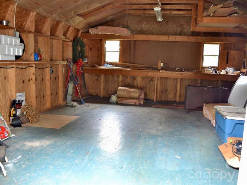 4851 Mounira Avenue, Hickory, NC 28602.  MLS# CAR4403343, YatesRealty ID 38189. 