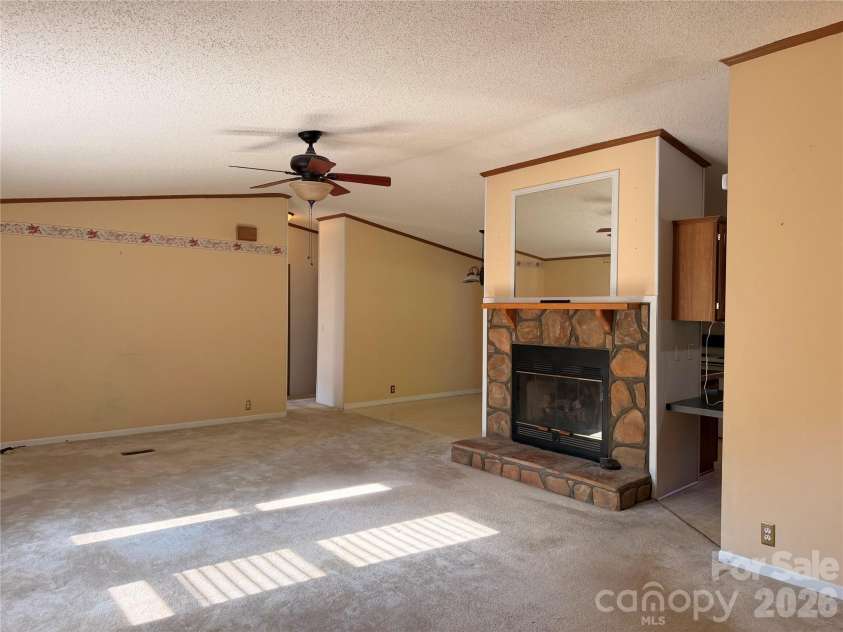 4851 Mounira Avenue, Hickory, NC 28602.  MLS# CAR4403343, YatesRealty ID 38189. 