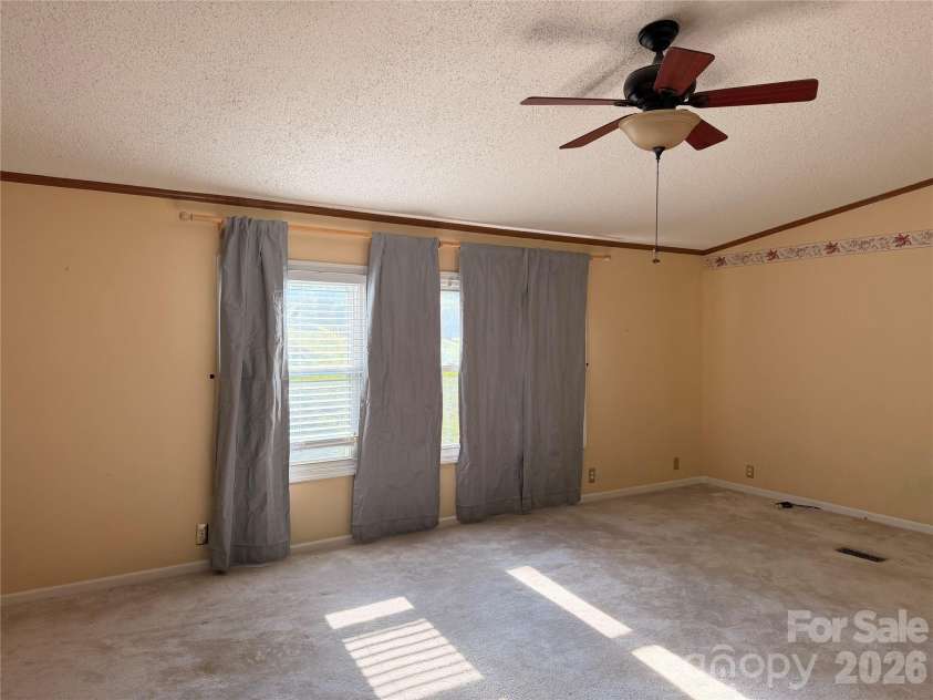 4851 Mounira Avenue, Hickory, NC 28602.  MLS# CAR4403343, YatesRealty ID 38189. 