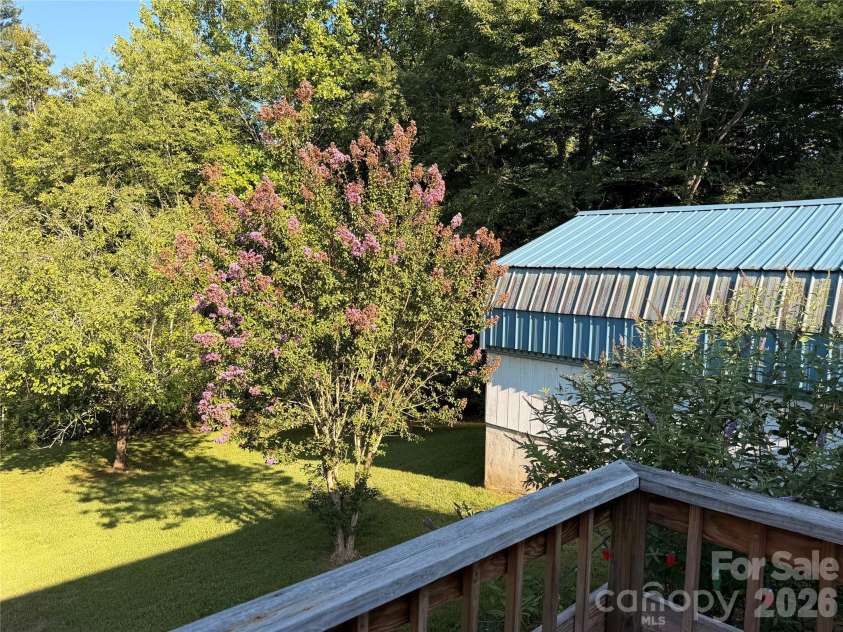 4851 Mounira Avenue, Hickory, NC 28602.  MLS# CAR4403343, YatesRealty ID 38189. 