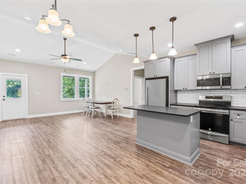 1029 Hunter Valley Road, Shelby, NC 28150.  MLS# CAR4292754, YatesRealty ID 3819. 