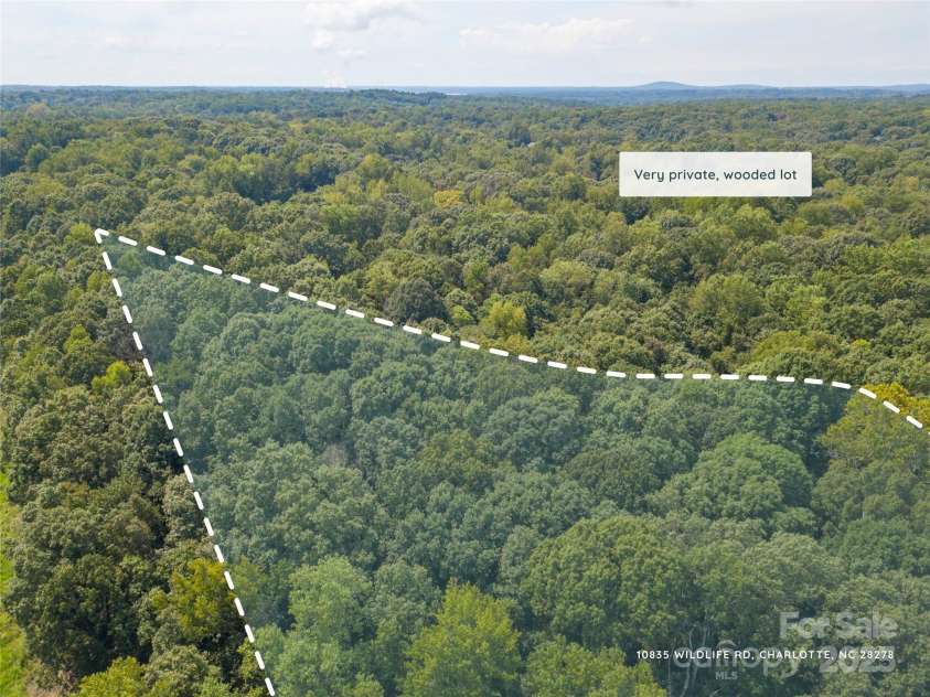 10835A Wildlife Road, Charlotte, NC 28278.  MLS# CAR4240480, YatesRealty ID 3819. 