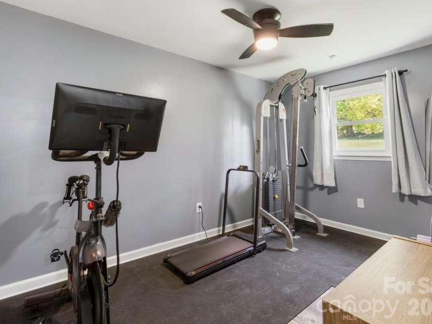 1171 37th Avenue Drive, Hickory, NC 28601.  MLS# CAR4399126, YatesRealty ID 38190. 