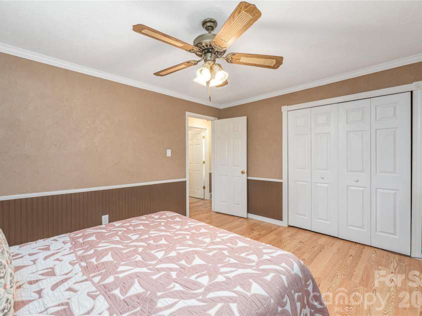 881 Mulberry Street, Clyde, NC 28721.  MLS# CAR4398802, YatesRealty ID 38191. 